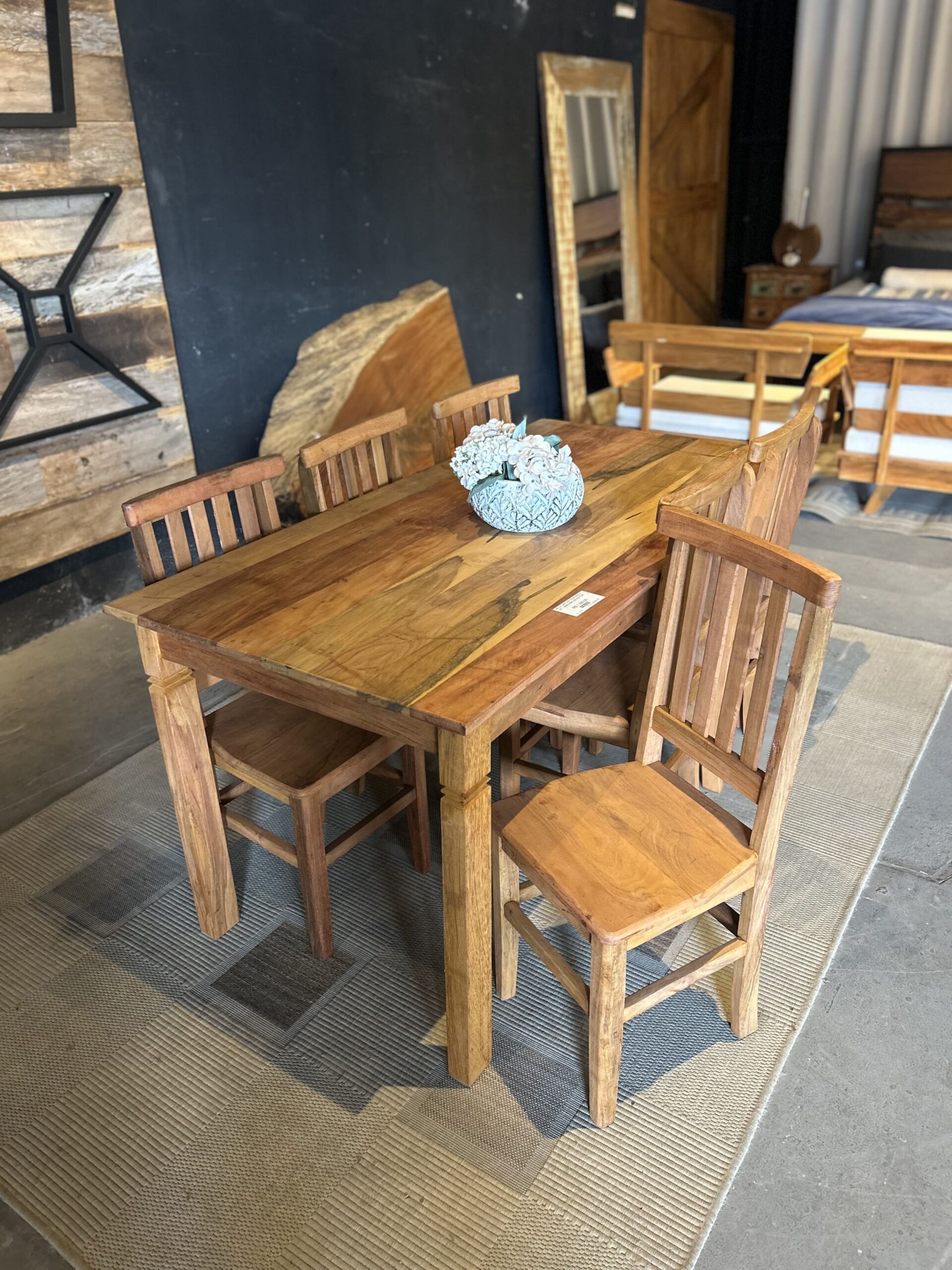 CONJUNTO MESA 160X080 COM 6 CADEIRAS ATE 39 DESCONTO DE 3.66400 POR 12X21990 OU A PARTIR DE 2.19900 SKU127389 e 127362 1 scaled